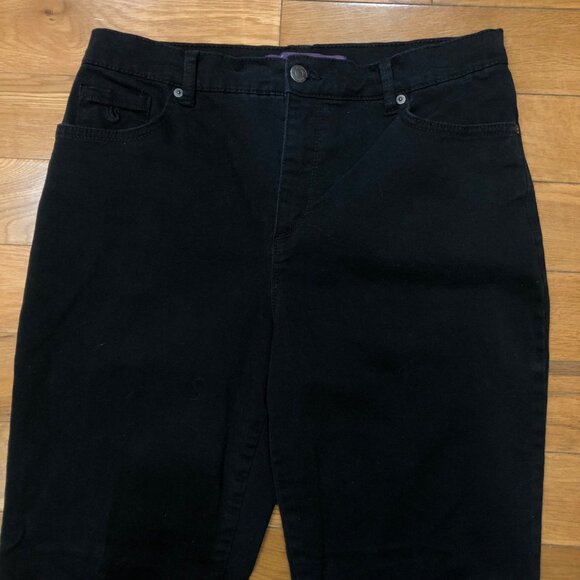 Gloria Vanderbilt Amanda Classic 5-pocket Straight Leg Black Jeans Size 10 Short - Picture 3 of 7
